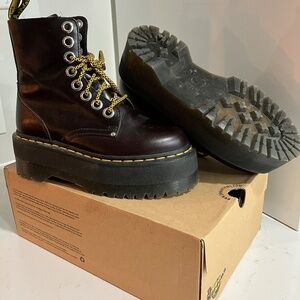 Bottes Dr. Martens Jadon Plateforme - Cherry Red - Taille 7 US